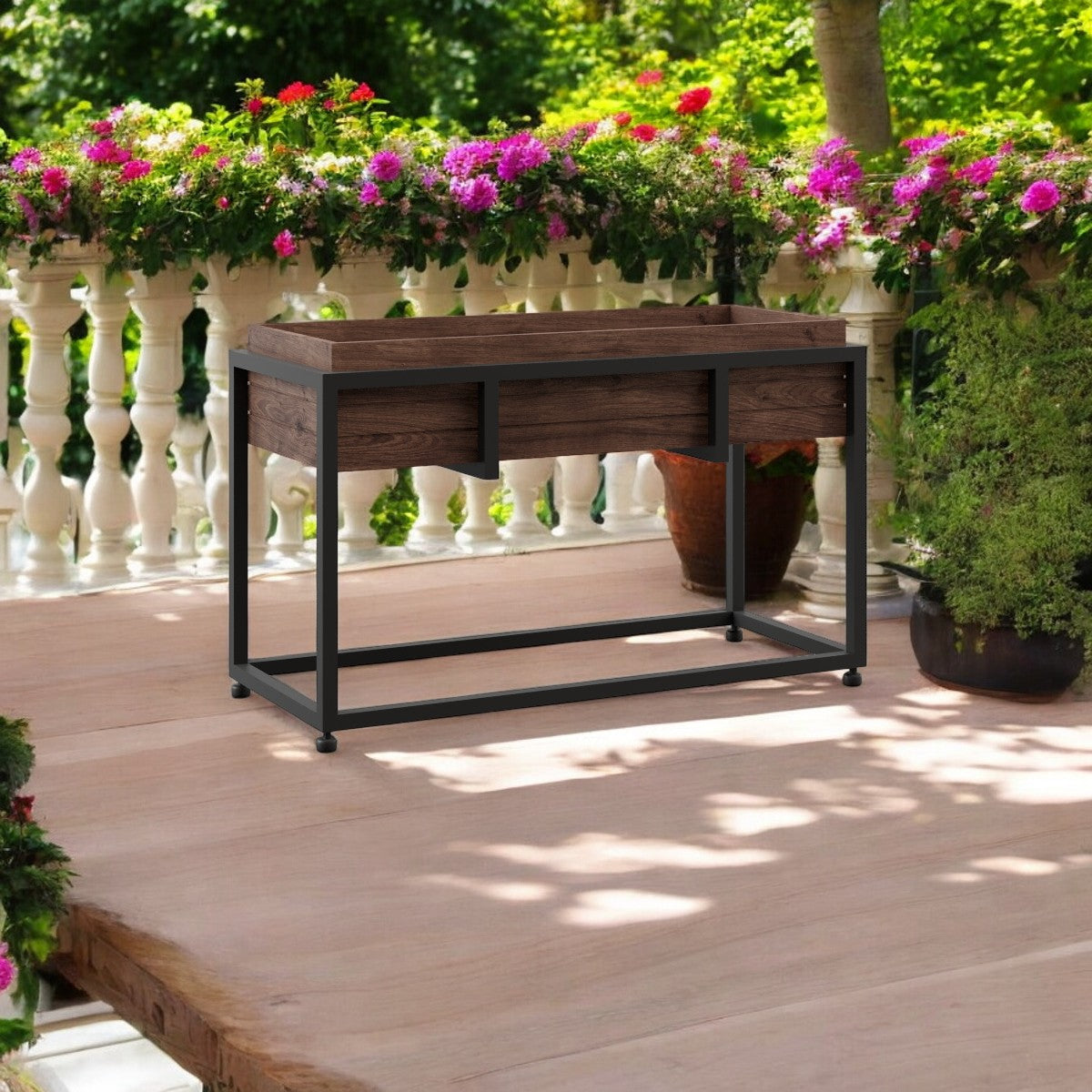 Roberta flowerpot